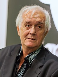 Poträttbild av Henning Mankell