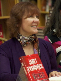 Porträttbild av Janet Evanovich