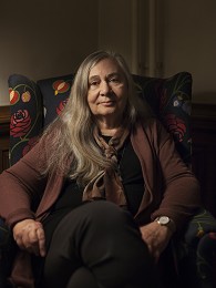 Poträttbild av Marilynne Robinson