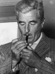 Poträttbild av William Faulkner